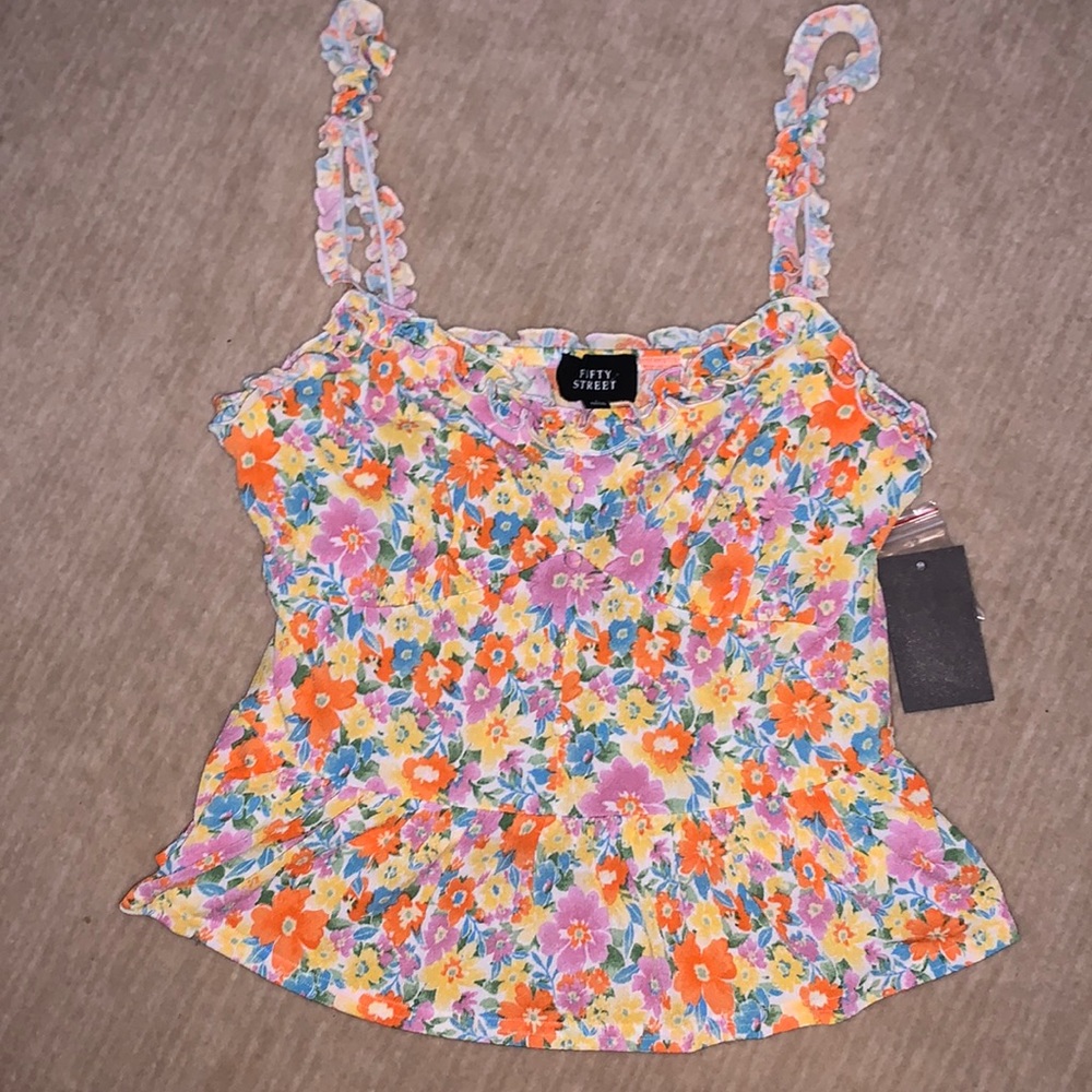 NWT: Fifty street peplum floral knit tank top
